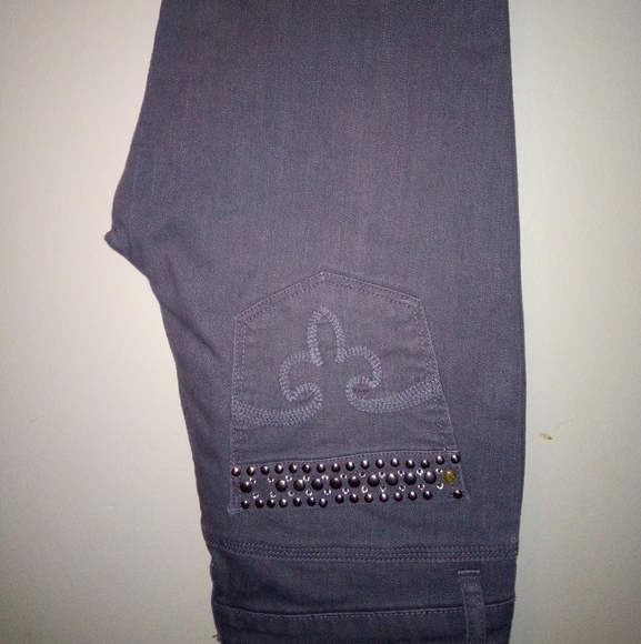 Jeans - Picture 3 of 3